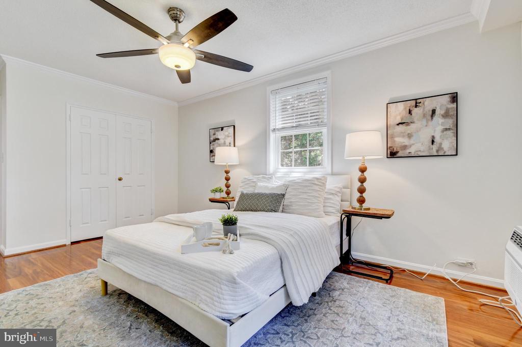 105 N GEORGE MASON DRIVE Unit: 1053