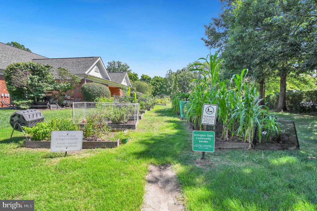 105 N GEORGE MASON DRIVE Unit: 1053