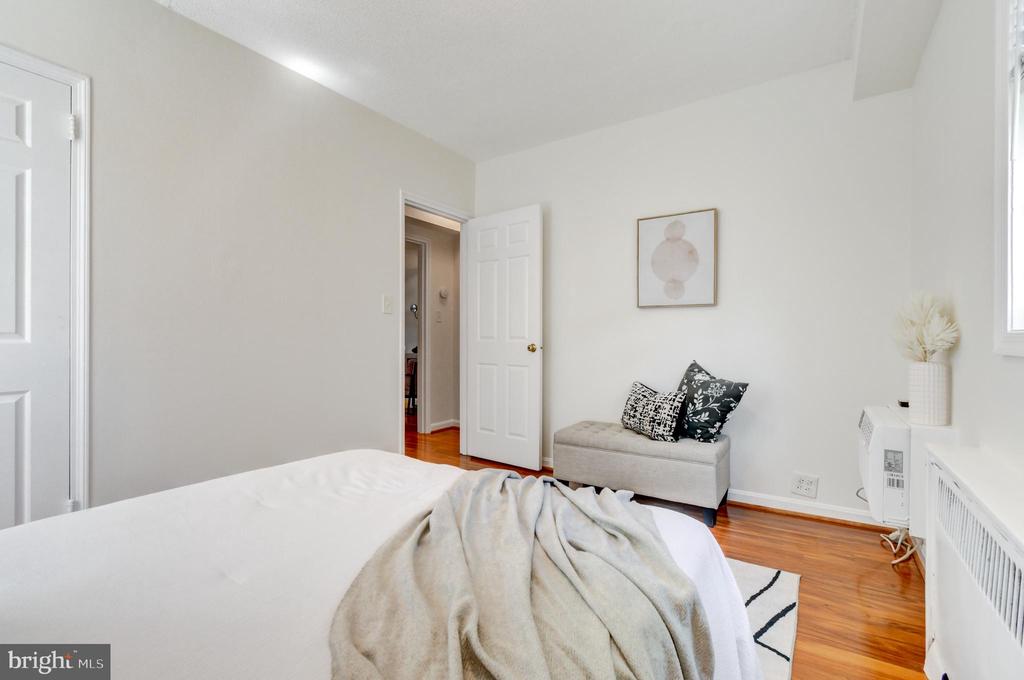 105 N GEORGE MASON DRIVE Unit: 1053