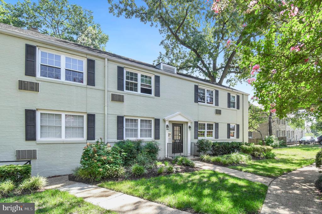105 N GEORGE MASON DRIVE Unit: 1053
