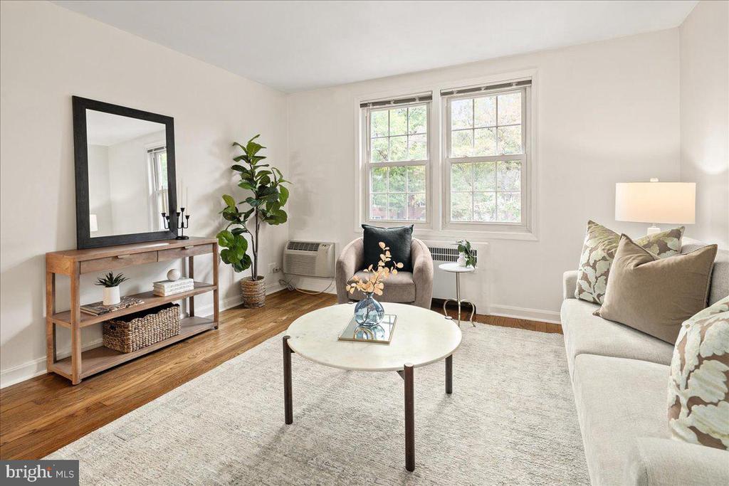 202 N GEORGE MASON DRIVE Unit: 202-2
