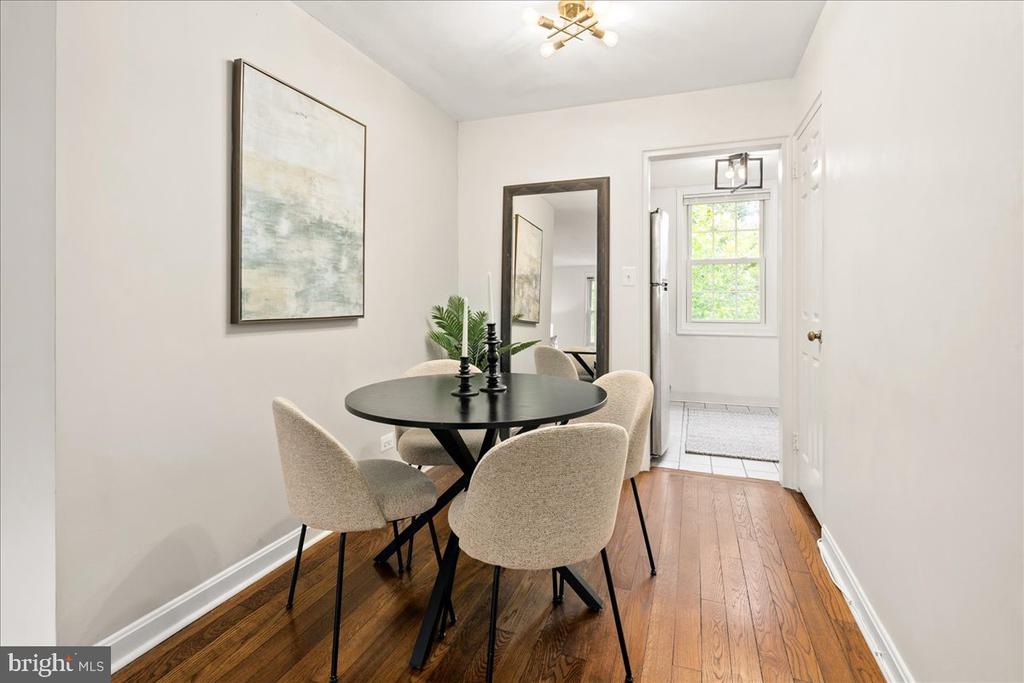 202 N GEORGE MASON DRIVE Unit: 202-2