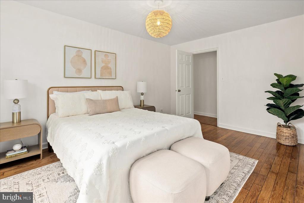 202 N GEORGE MASON DRIVE Unit: 202-2