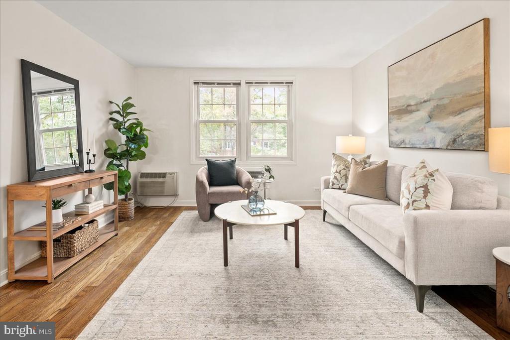 202 N GEORGE MASON DRIVE Unit: 202-2