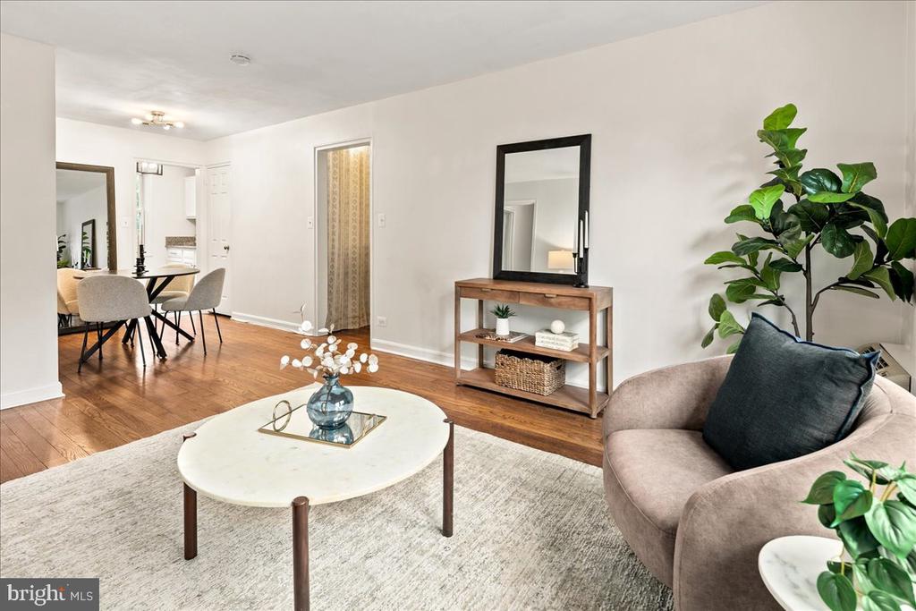 202 N GEORGE MASON DRIVE Unit: 202-2