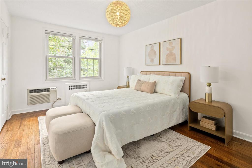 202 N GEORGE MASON DRIVE Unit: 202-2