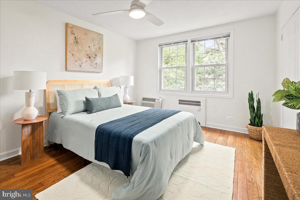 202 N GEORGE MASON DRIVE Unit: 202-2