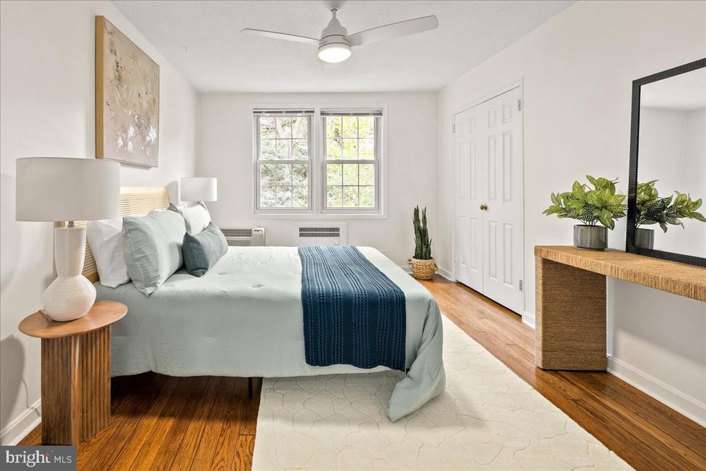 202 N GEORGE MASON DRIVE Unit: 202-2