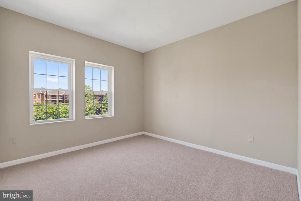 1811 KEY BOULEVARD Unit: 10532