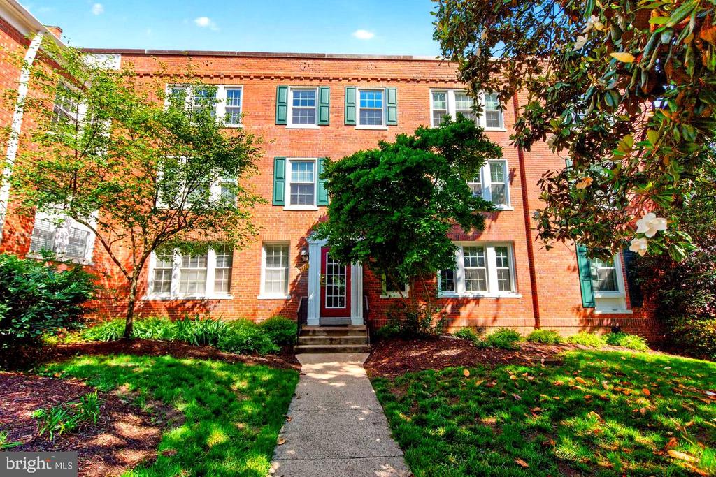 1811 KEY BOULEVARD Unit: 10532