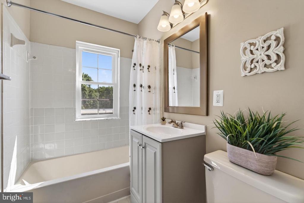 1811 KEY BOULEVARD Unit: 10532