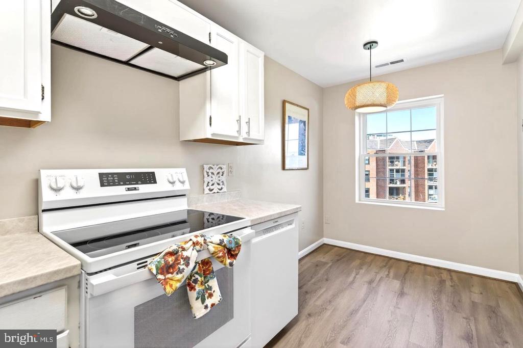 1811 KEY BOULEVARD Unit: 10532