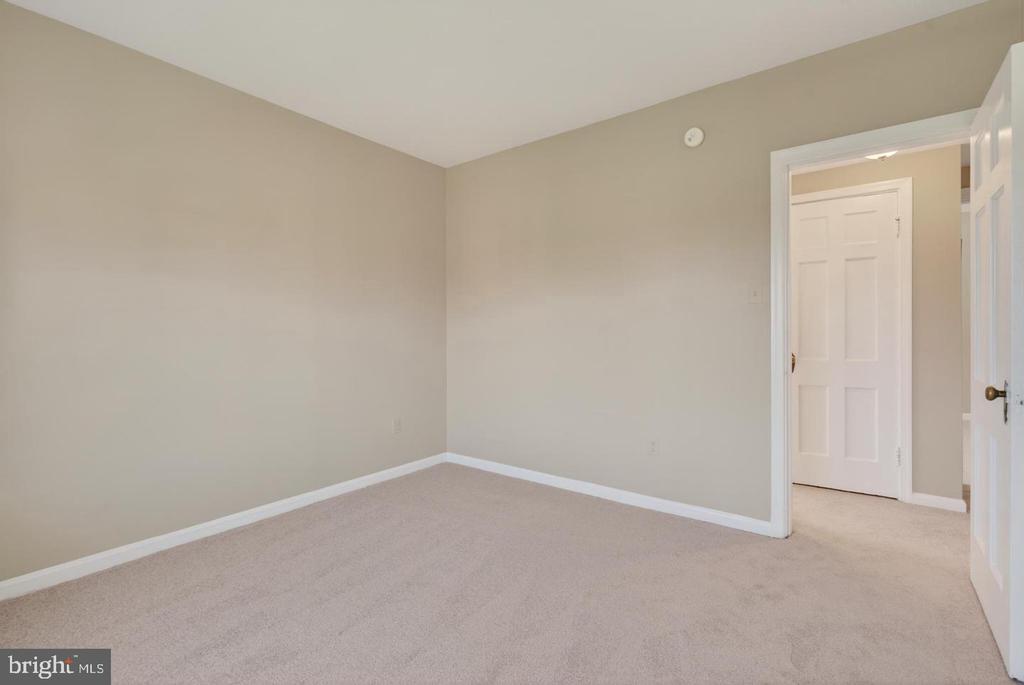 1811 KEY BOULEVARD Unit: 10532