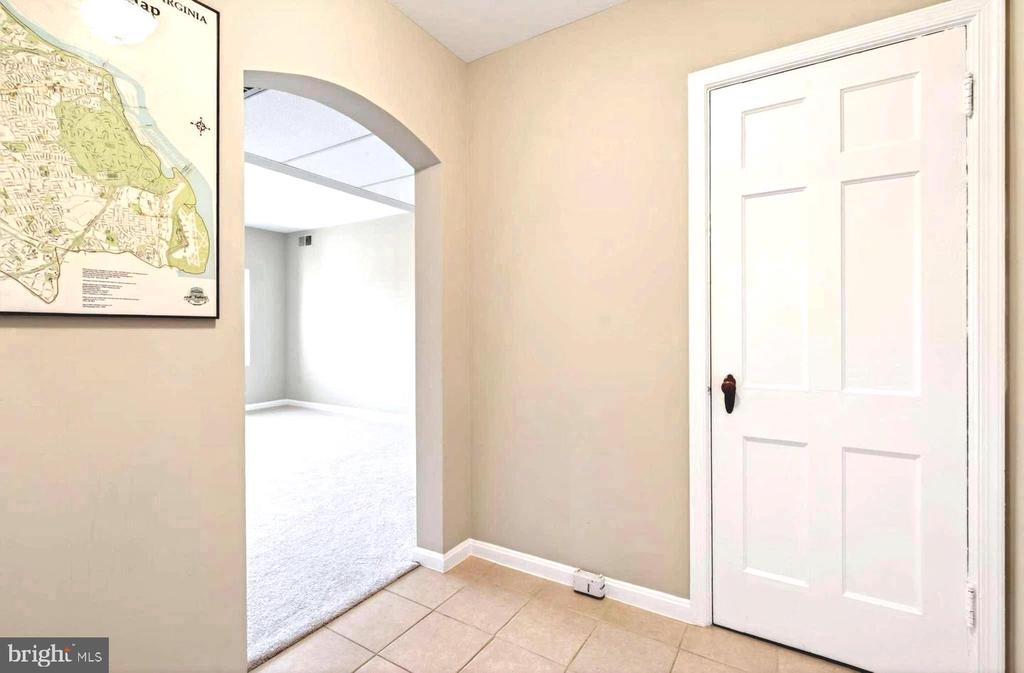 1811 KEY BOULEVARD Unit: 10532