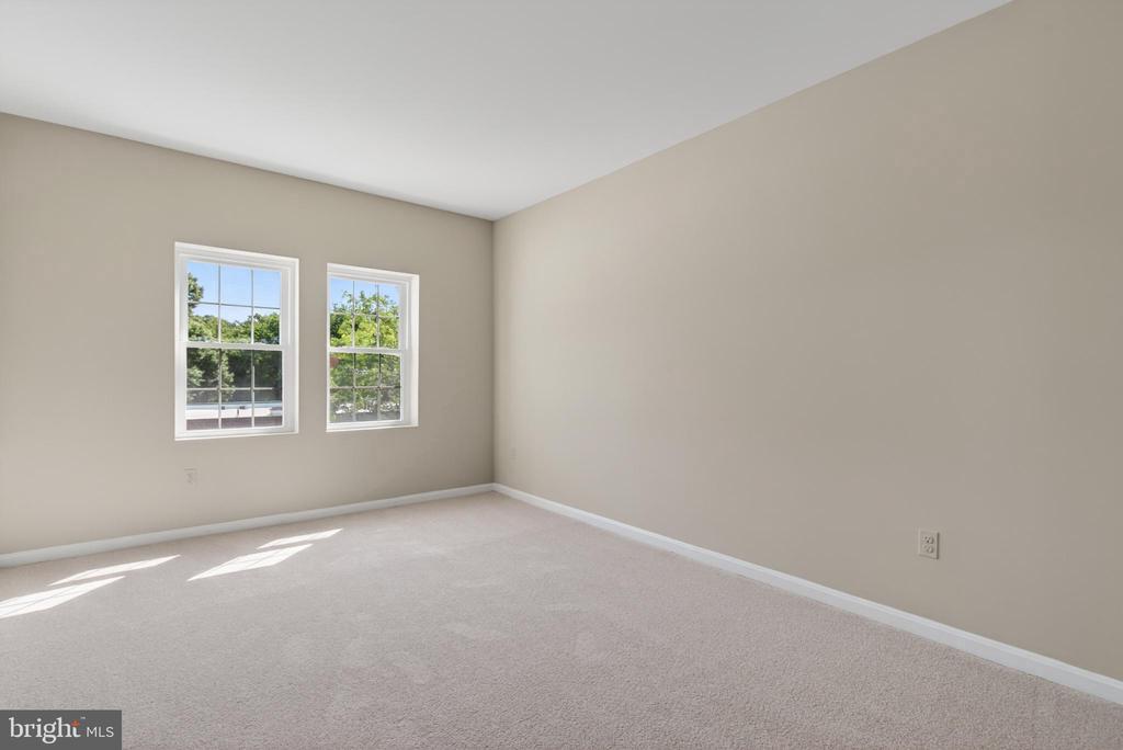 1811 KEY BOULEVARD Unit: 10532