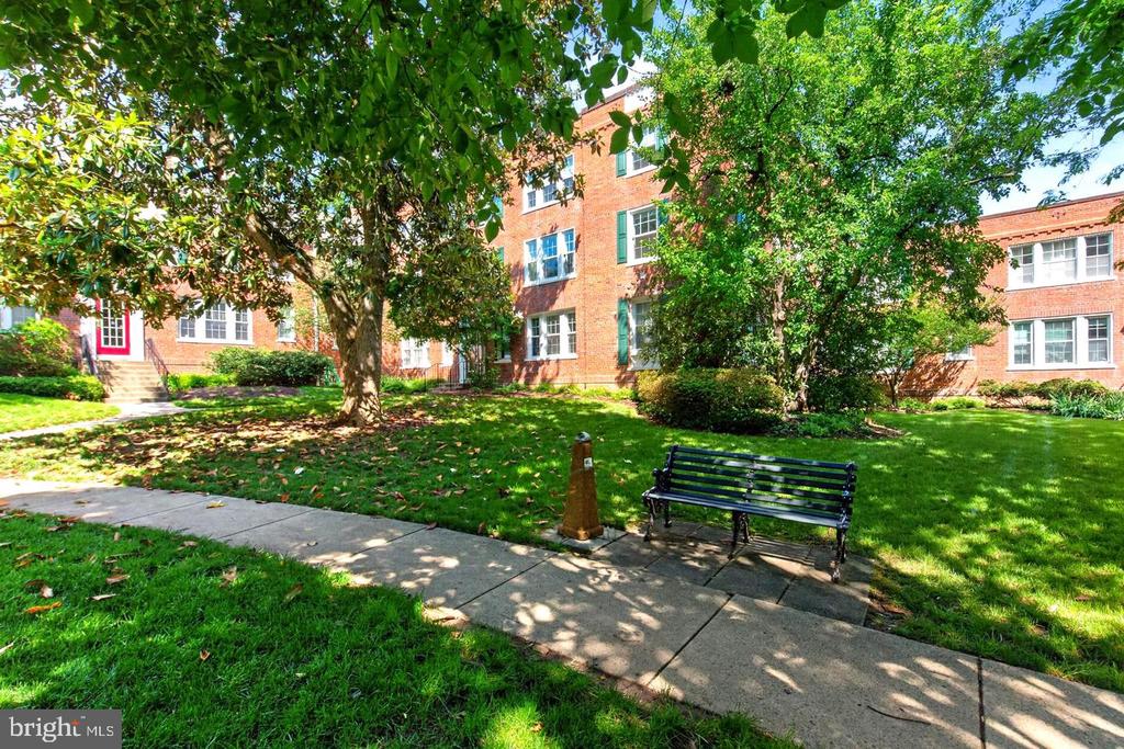 1811 KEY BOULEVARD Unit: 10532