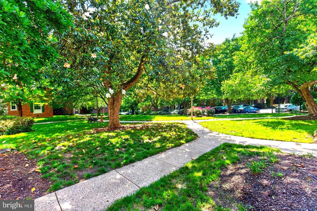 1811 KEY BOULEVARD Unit: 10532