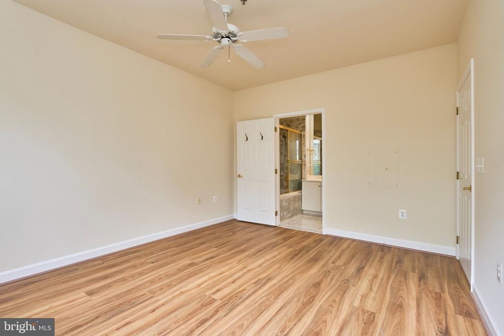 1321 N ADAMS COURT Unit: 106