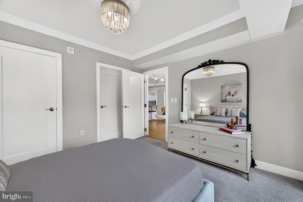 1111 19TH STREET N Unit: 1503