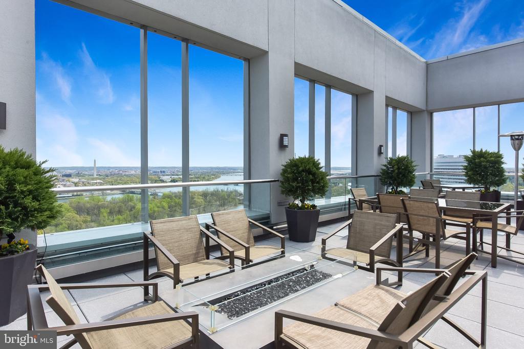 1111 19TH STREET N Unit: 1503