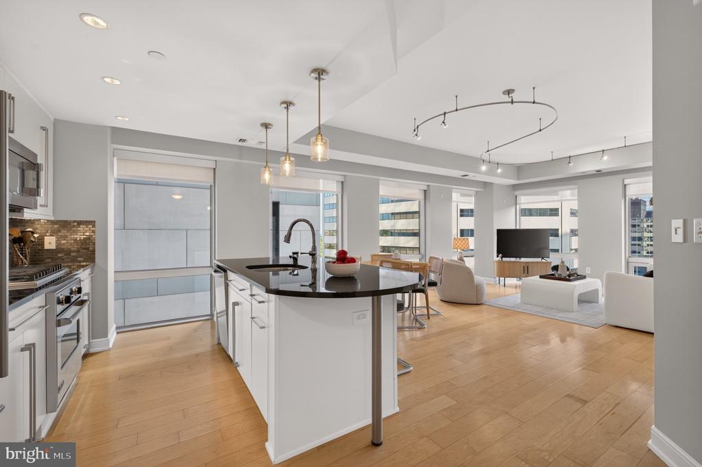 1111 19TH STREET N Unit: 1503