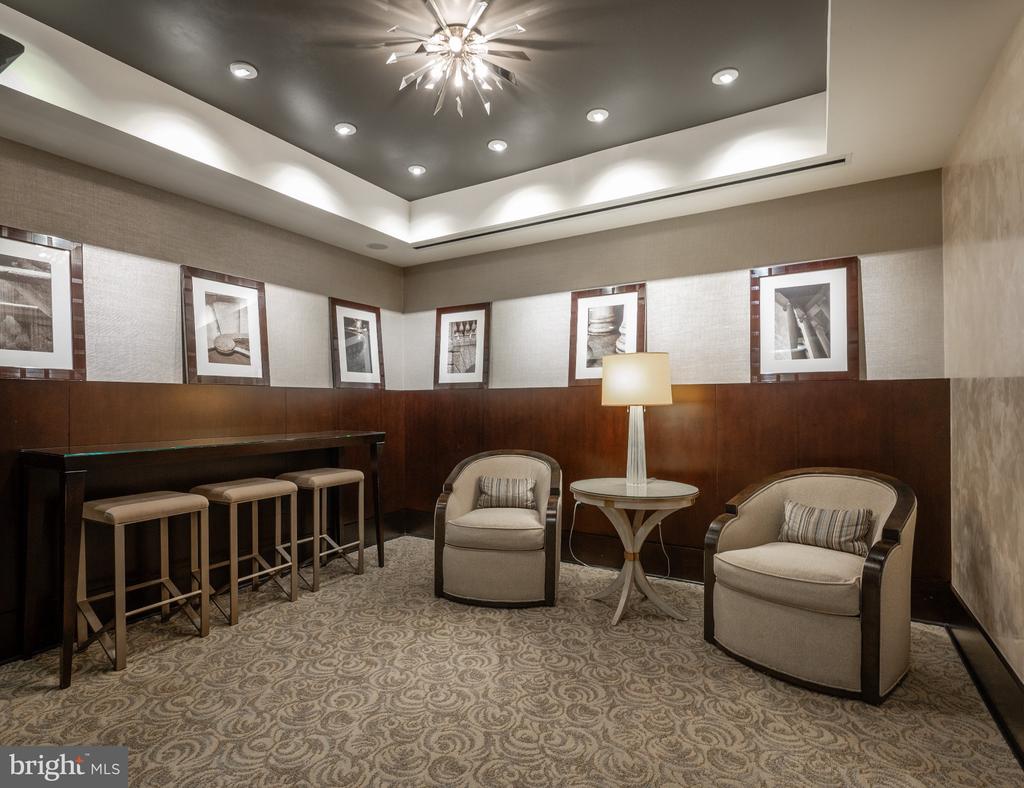 1111 19TH STREET N Unit: 1503