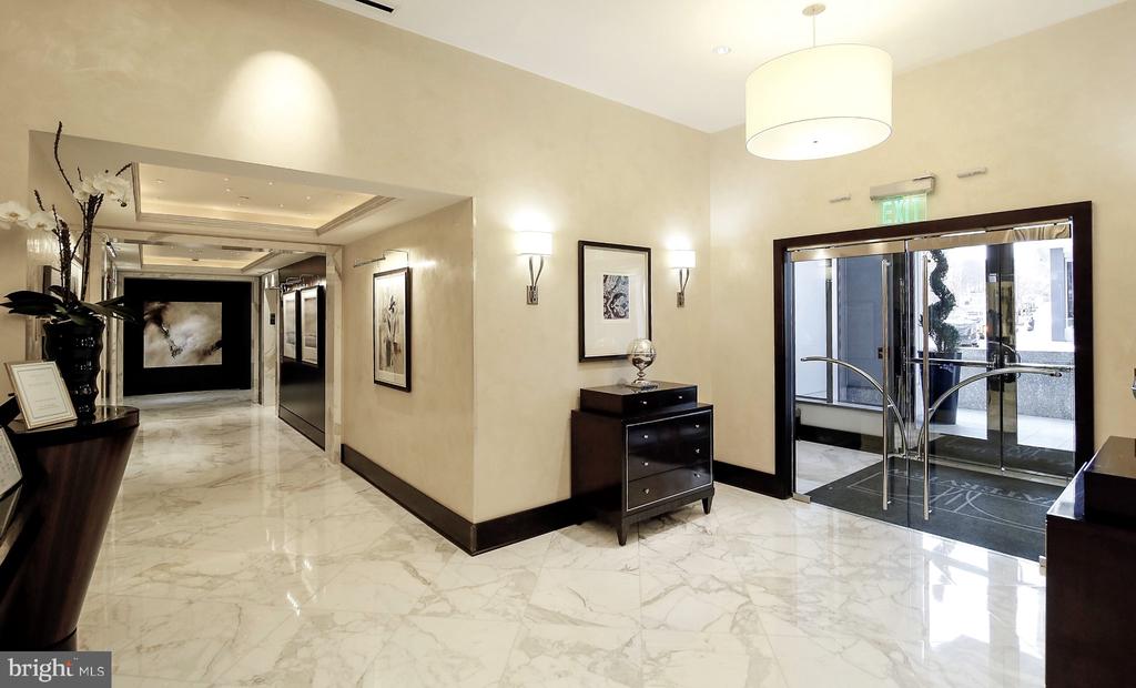 1111 19TH STREET N Unit: 1503