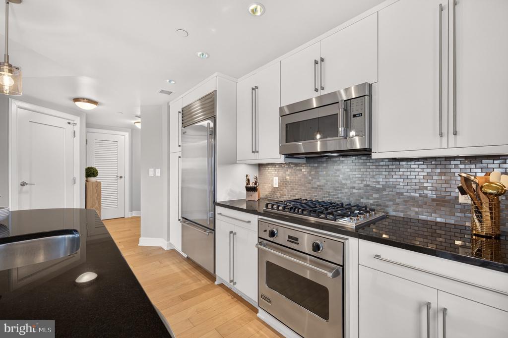 1111 19TH STREET N Unit: 1503