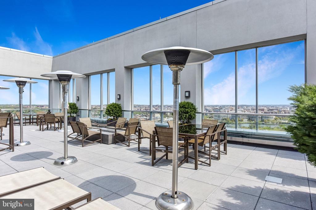 1111 19TH STREET N Unit: 1503
