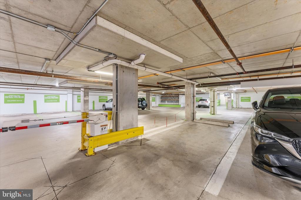 2200 N WESTMORELAND STREET Unit: 232