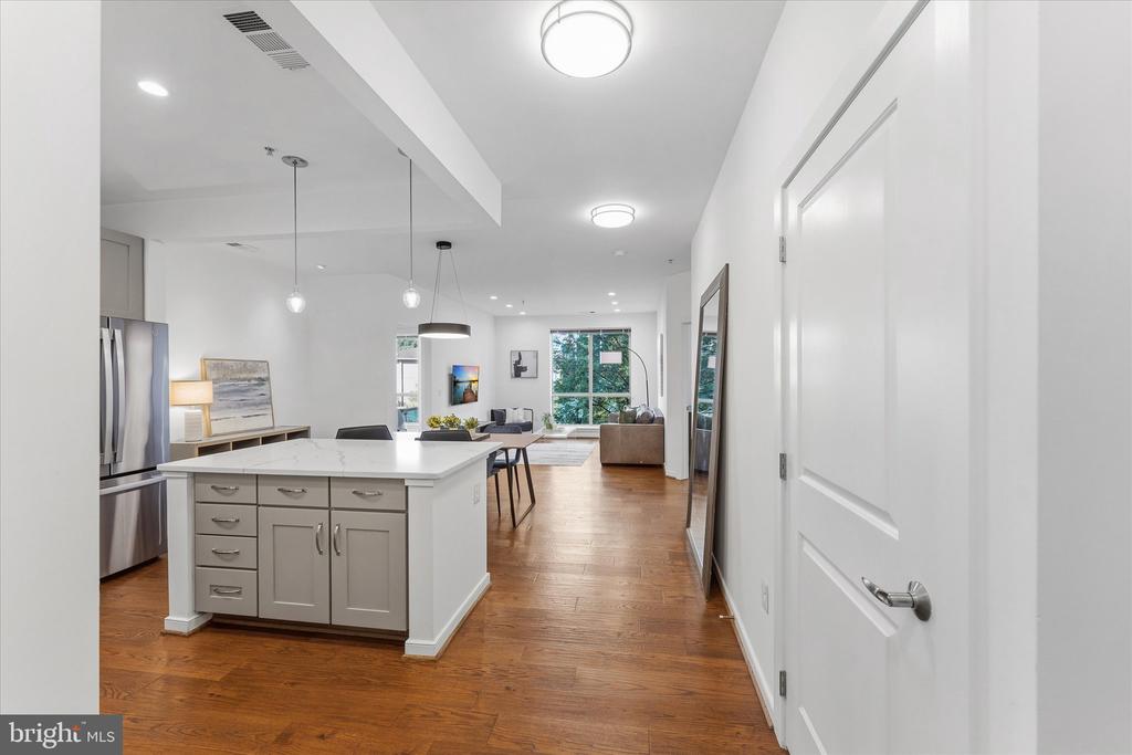 2200 N WESTMORELAND STREET Unit: 232