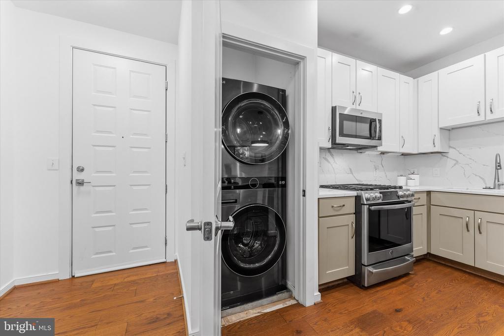2200 N WESTMORELAND STREET Unit: 232
