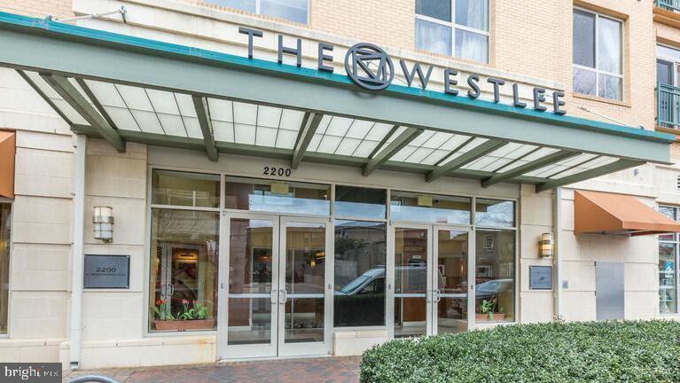 2200 N WESTMORELAND STREET Unit: 232