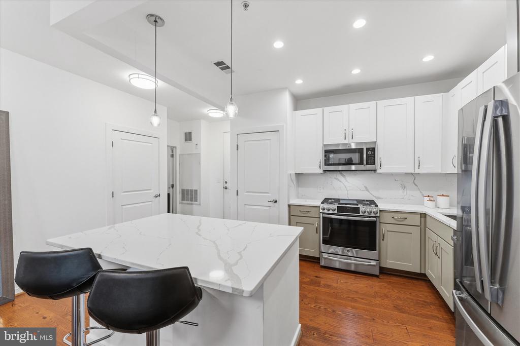 2200 N WESTMORELAND STREET Unit: 232