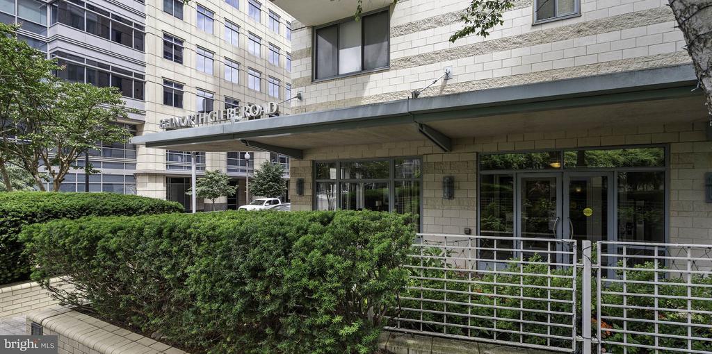 851 N GLEBE ROAD N Unit: 1419