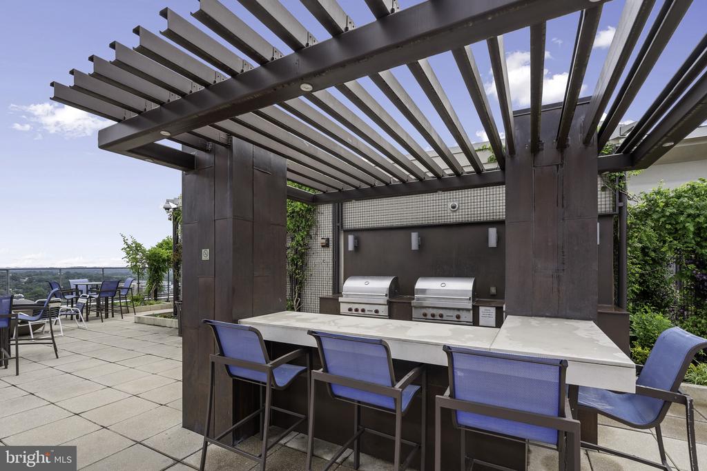 851 N GLEBE ROAD N Unit: 1419