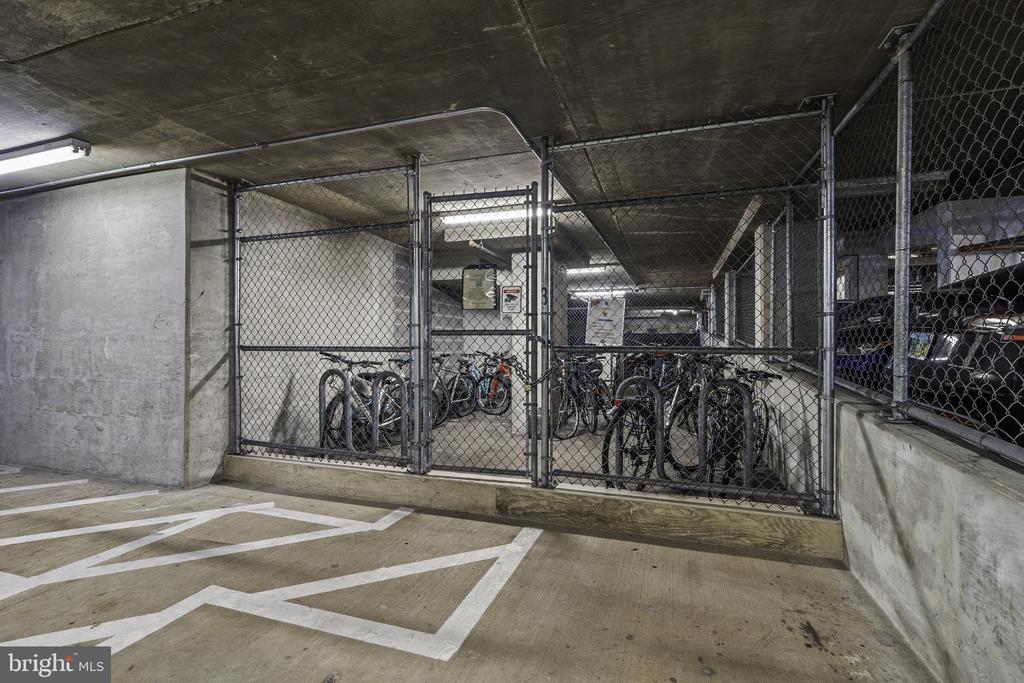 851 N GLEBE ROAD N Unit: 1419
