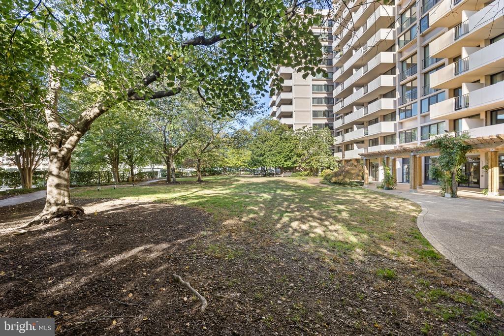 4141 HENDERSON ROAD Unit: 910