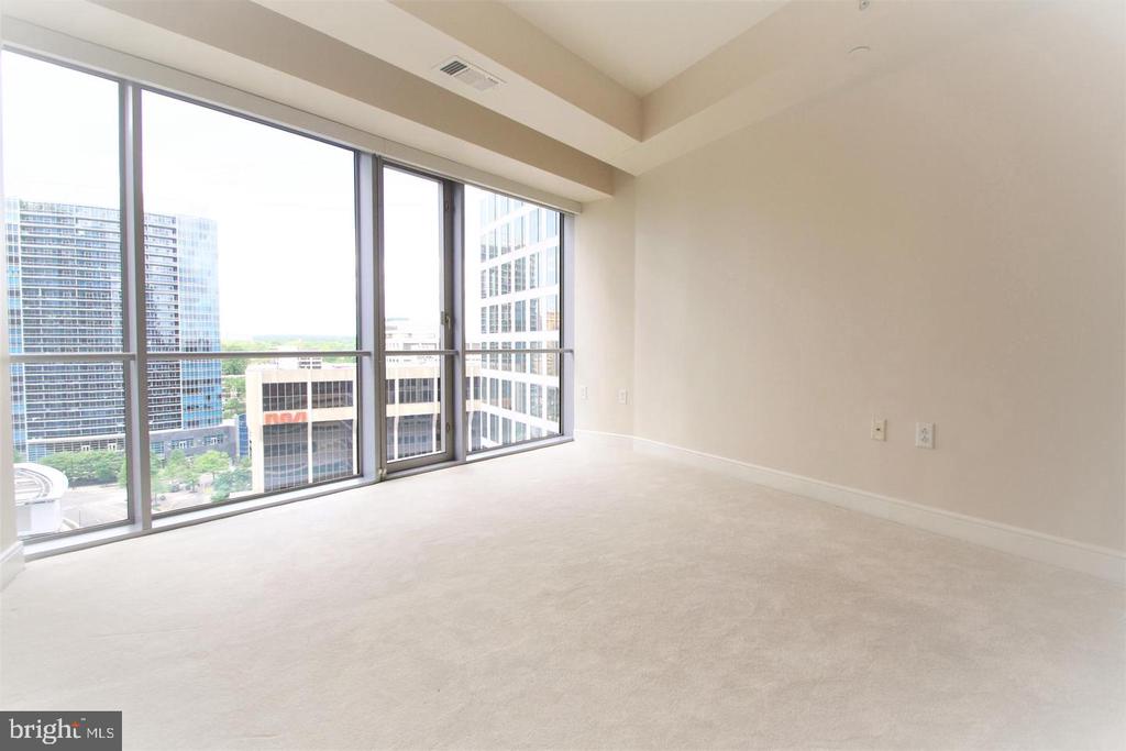 1111 19TH STREET N Unit: 1908
