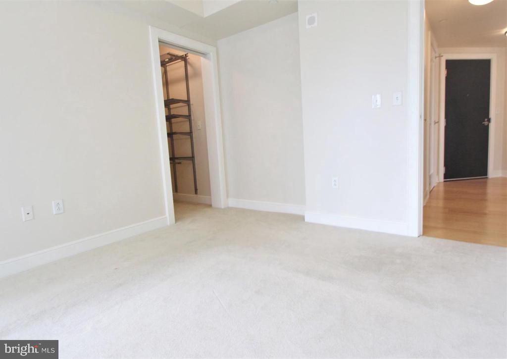1111 19TH STREET N Unit: 1908