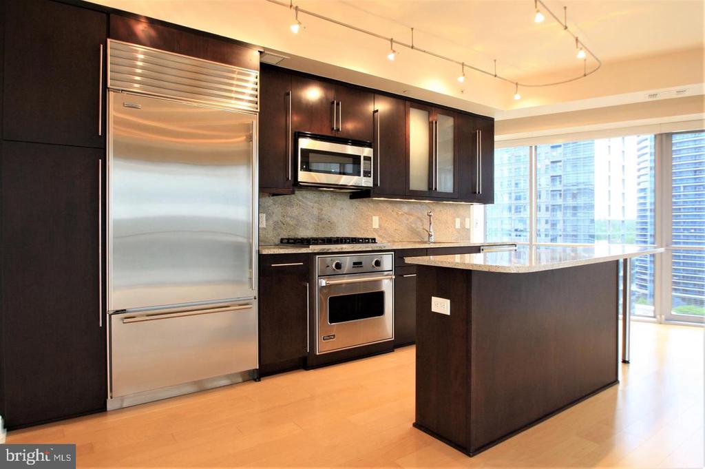 1111 19TH STREET N Unit: 1908
