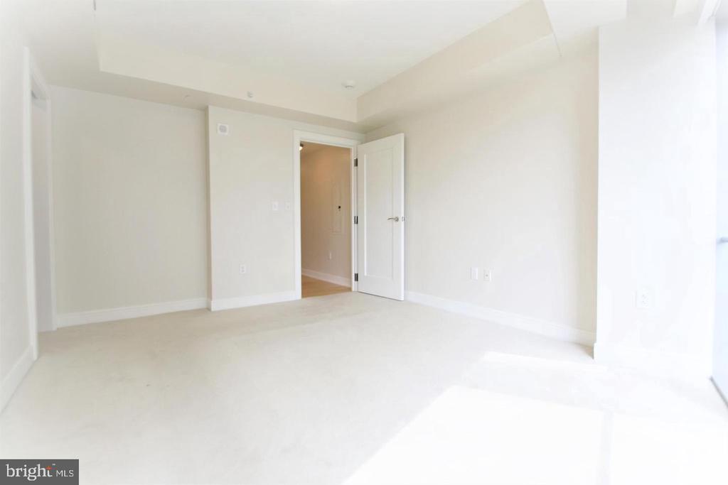 1111 19TH STREET N Unit: 1908