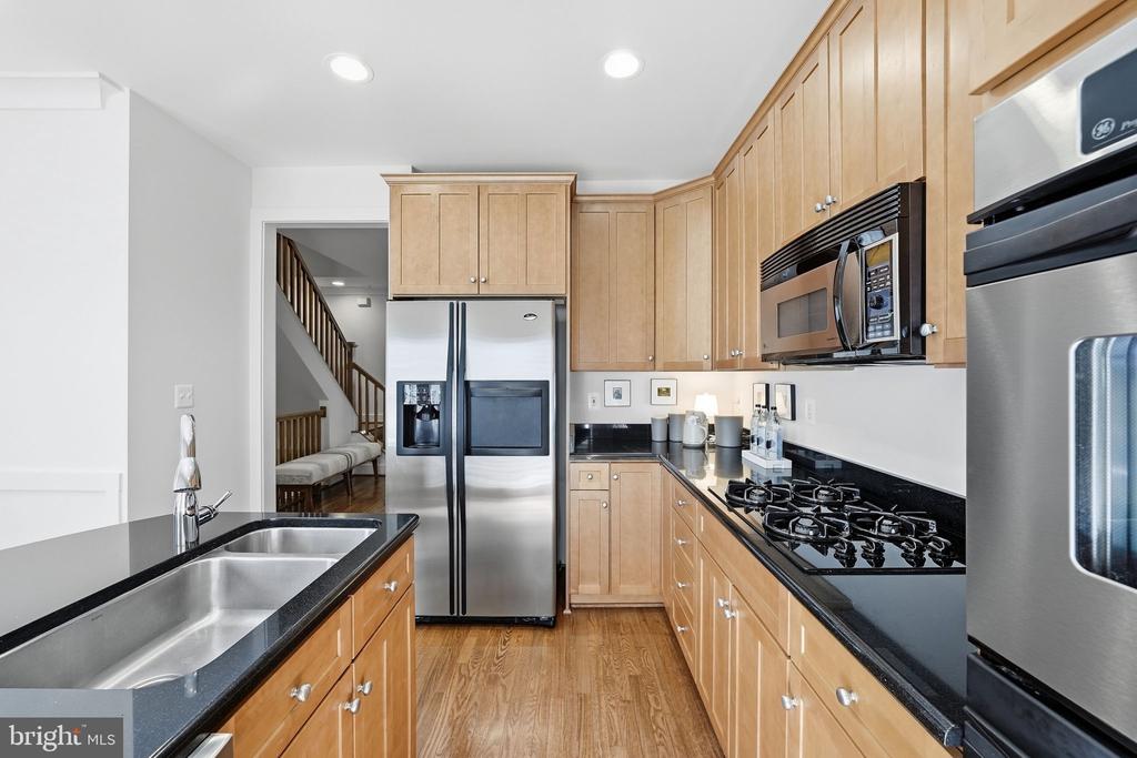 2827 11TH STREET N