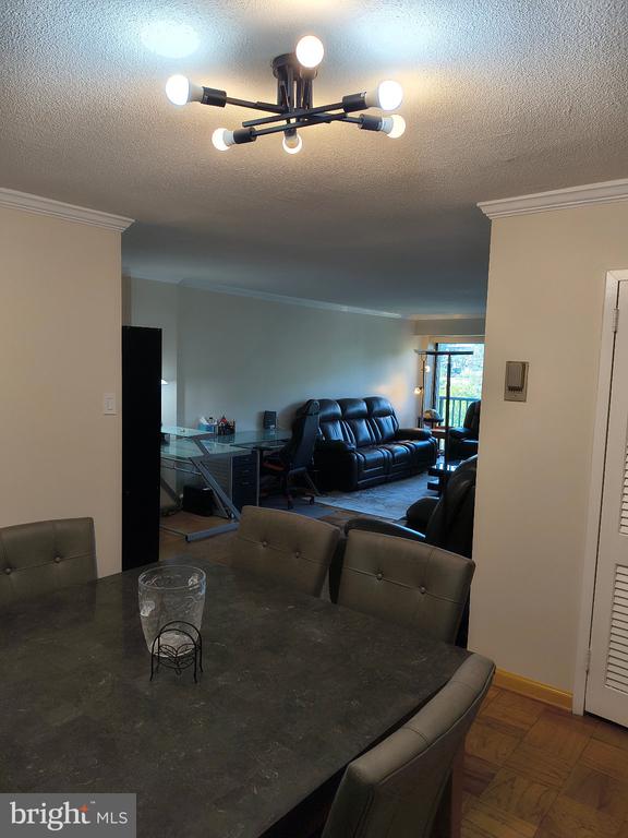 1300 ARMY NAVY DRIVE Unit: 606
