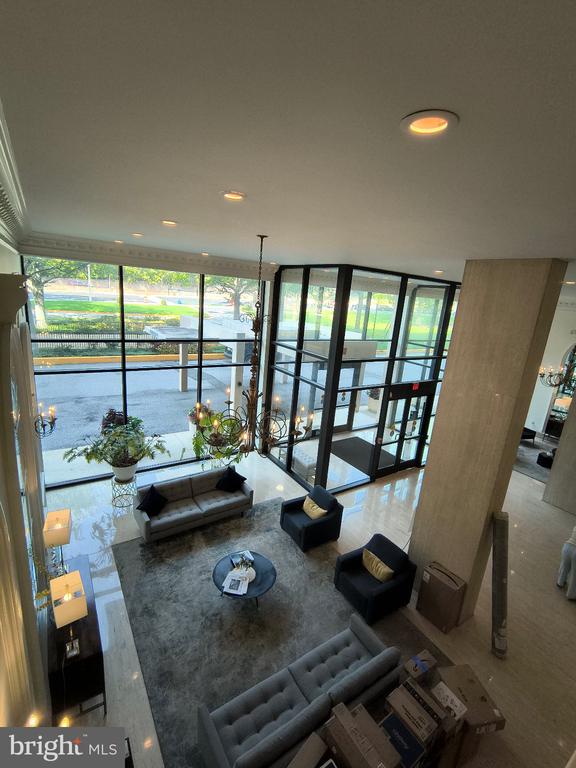 1300 ARMY NAVY DRIVE Unit: 606