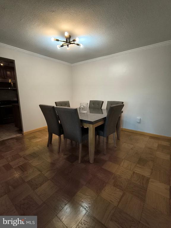 1300 ARMY NAVY DRIVE Unit: 606