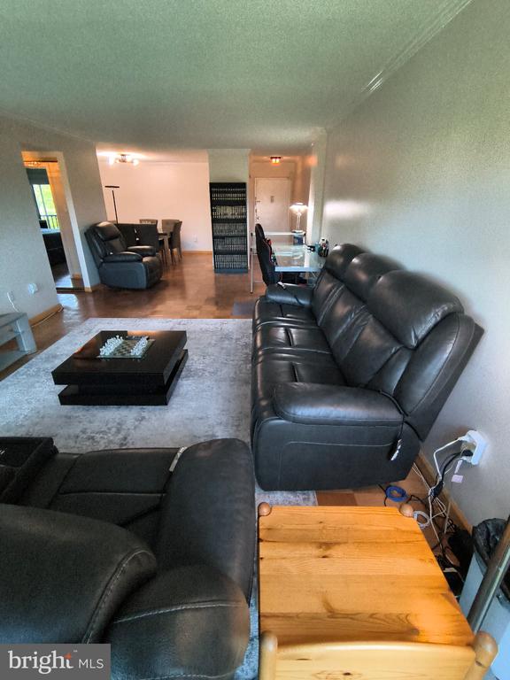 1300 ARMY NAVY DRIVE Unit: 606