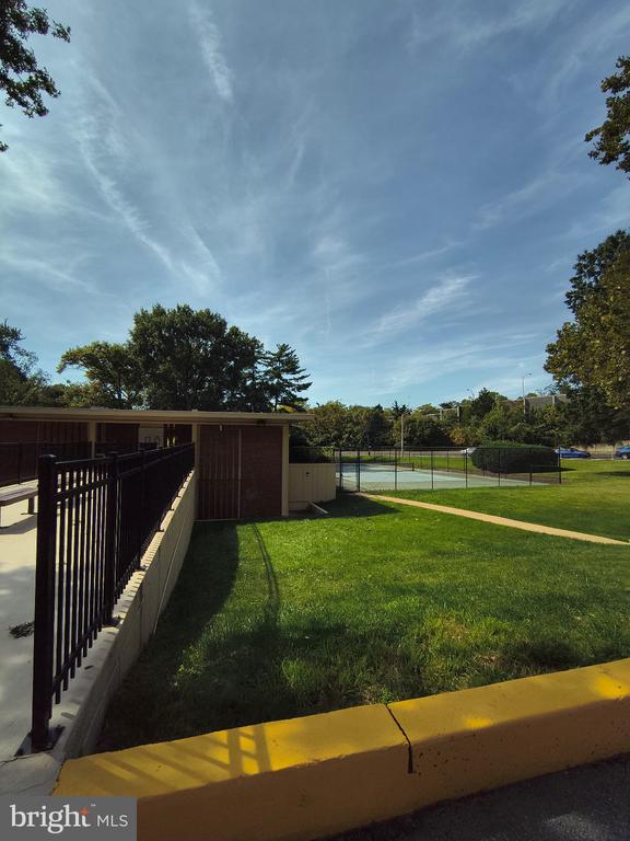 1300 ARMY NAVY DRIVE Unit: 606