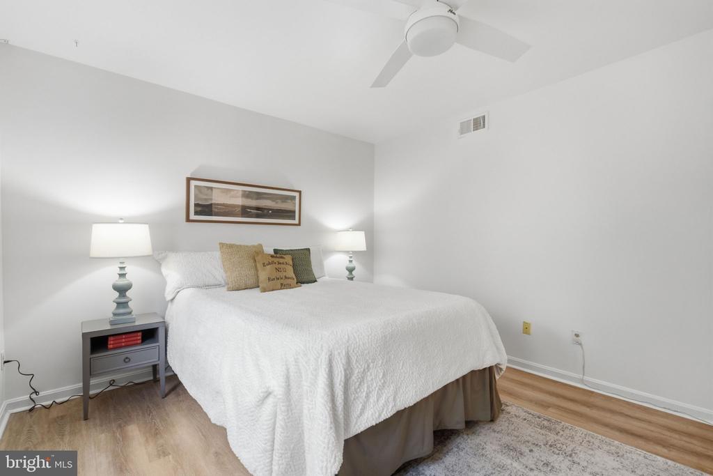 1728 N QUEENS LANE Unit: 3-181