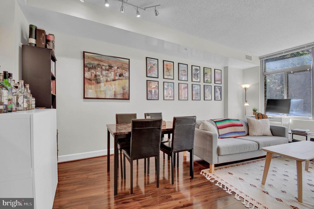 3600 S GLEBE ROAD Unit: 327W